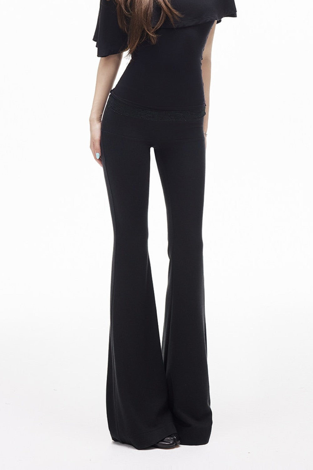 Slim Contour Bootcut Leggings