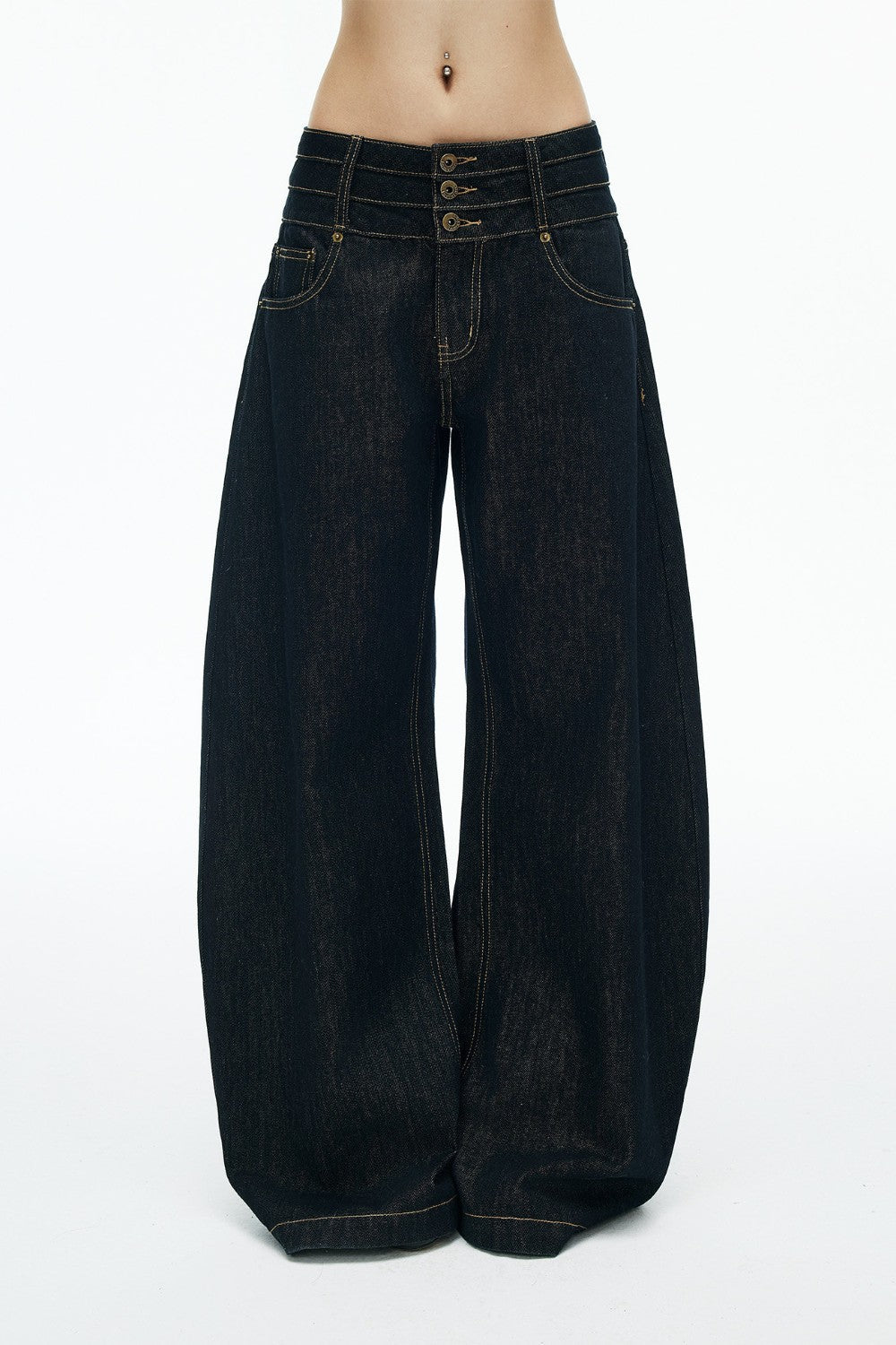 Alia Triple-Button Barrel Jeans